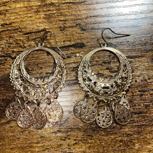 Gold earrings - Picture 2 of 2